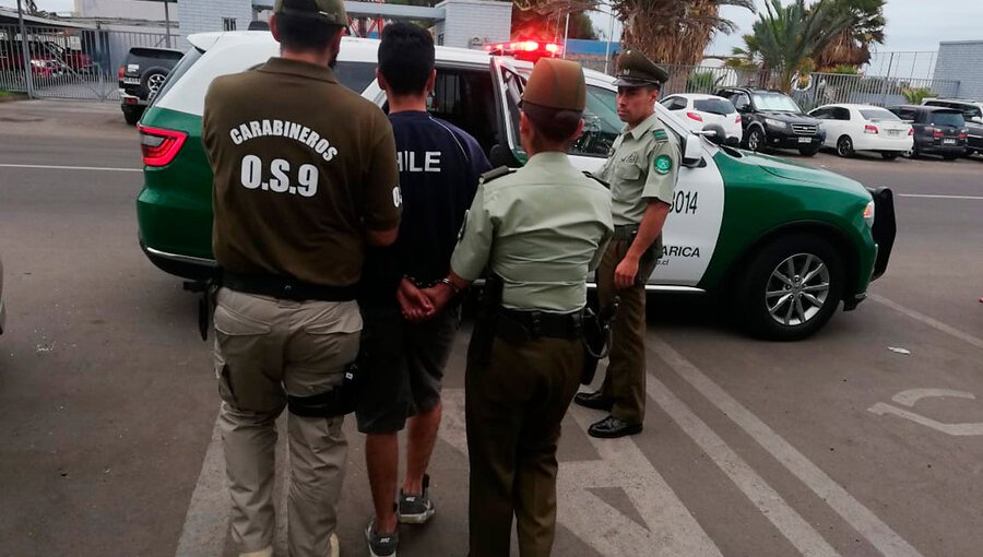 Con arresto domiciliario quedaron dos sujetos sorprendidos confeccionando bomba molotov en Arica