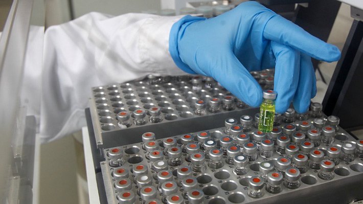 Condenan a laboratorios por colusión en licitaciones de medicamentos y aplican millonarias multas