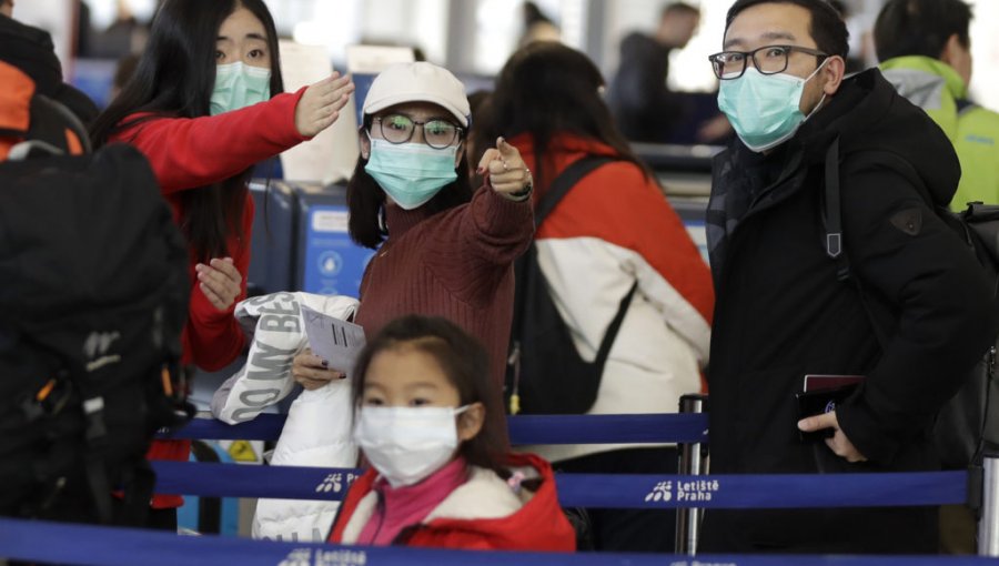 Estados Unidos amplía controles a viajeros internacionales en busca de señales del coronavirus
