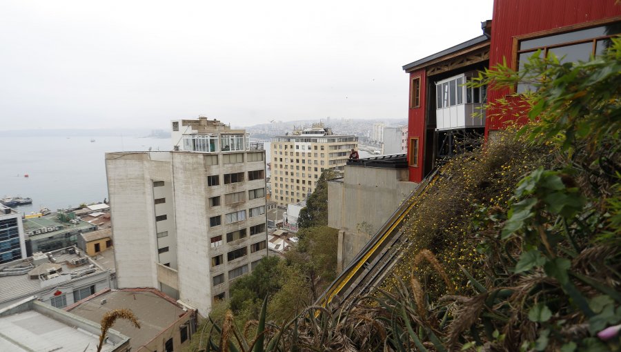 Tras accidente en Cerro Concepción cierran ascensores por mantención preventiva en Valparaíso