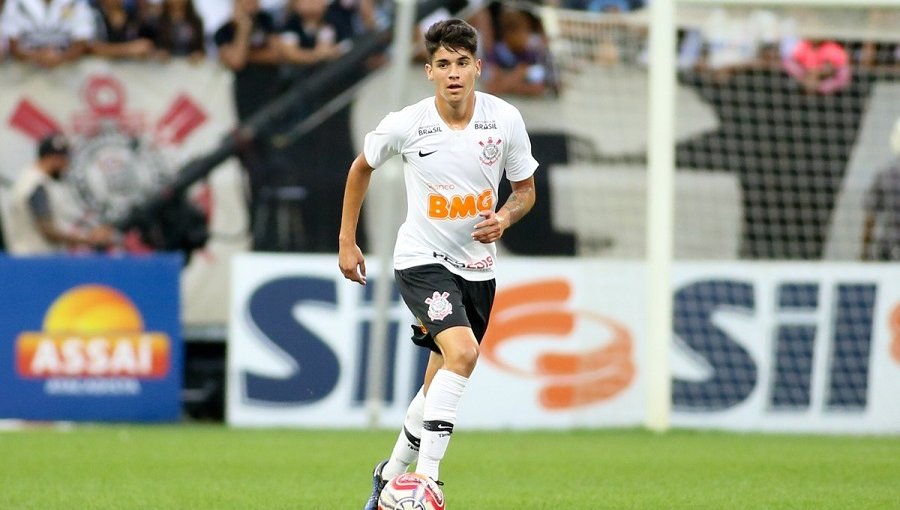 Ángelo Araos no fue incluido por Corinthians para la fase previa de Copa Libertadores