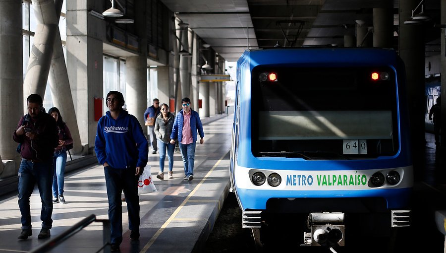 Alianza permitirá regalar 5.000 cargas para usuarios del Metro en el Gran Valparaíso
