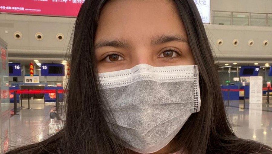 Chilena que estuvo varada en China por el coronavirus será aislada en su casa