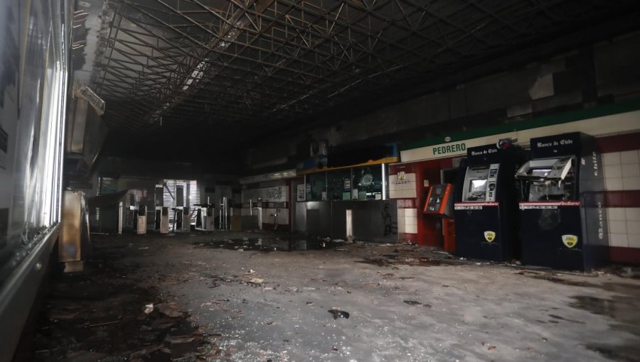 Fiscalía reformalizó a acusados de incendiar estación Pedrero del Metro: aseguran que hubo coordinación