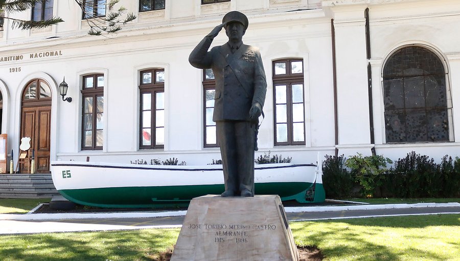 Estatua de José Toribio Merino permanecerá en el Museo Naval y Marítimo de Valparaíso