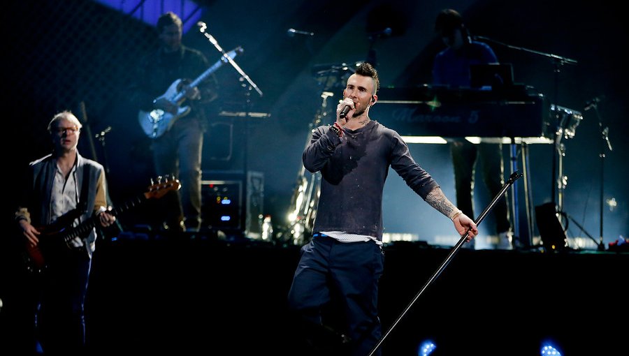 Maroon 5 hizo cantar al "monstruo" sin interrupciones en deslucido show en Viña 2020