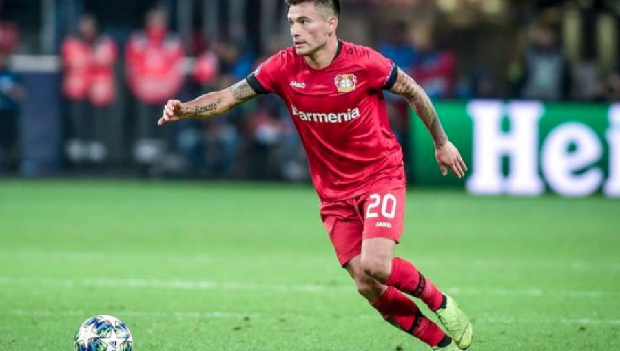 Charles Aránguiz habría renovado su contrato con el Bayer Leverkusen