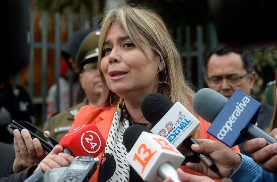 Gobernadora de Marga Marga confunde a población de Limache con declaración "confusa y poco clara" sobre contagiado de Covid-19
