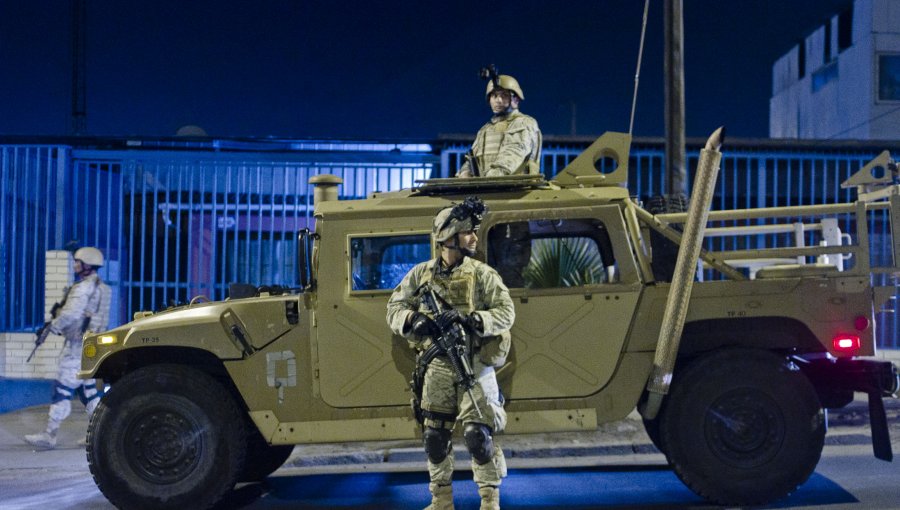 Arica: Militares disparan y dejan en estado grave a conductor que evitó control policial y embistió a patrulla