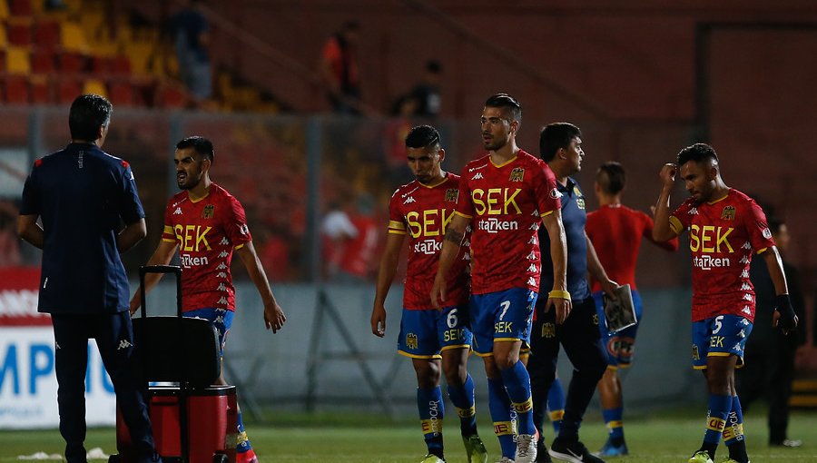 Unión Española es el primer club chileno en anunciar recorte de sueldos