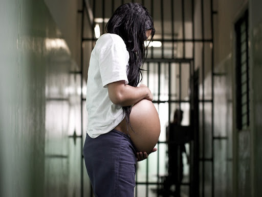 Embarazada deja la cárcel y cumplirá arresto domiciliario para evitar contagio de Covid-19 en Antofagasta