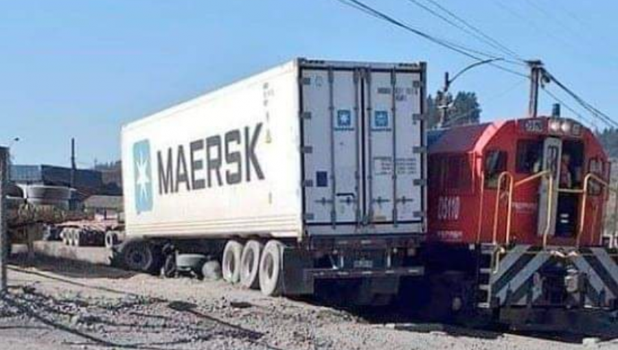 Colisión entre tren de carga y camión se registró en sector Las Industrias de Talcahuano