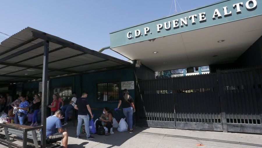 Puente Alto: 43 contagios en la cárcel y otros 5 en templo evangélico