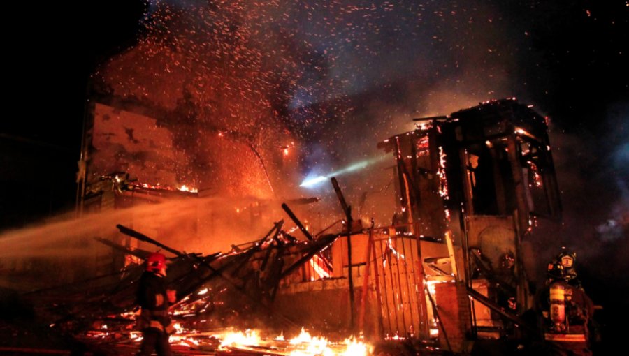 Incendio en vivienda de Playa Ancha podría haber sido un ajuste de cuentas tras asesinato
