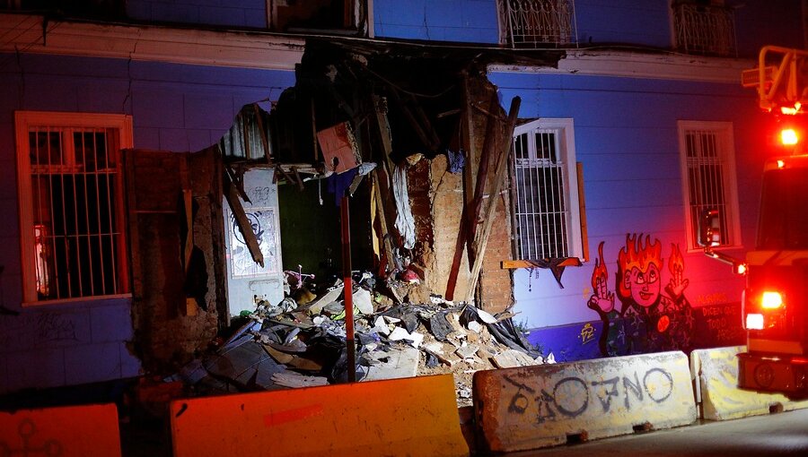 Amago de incendio afectó a motel abandonado en el centro de Valparaíso