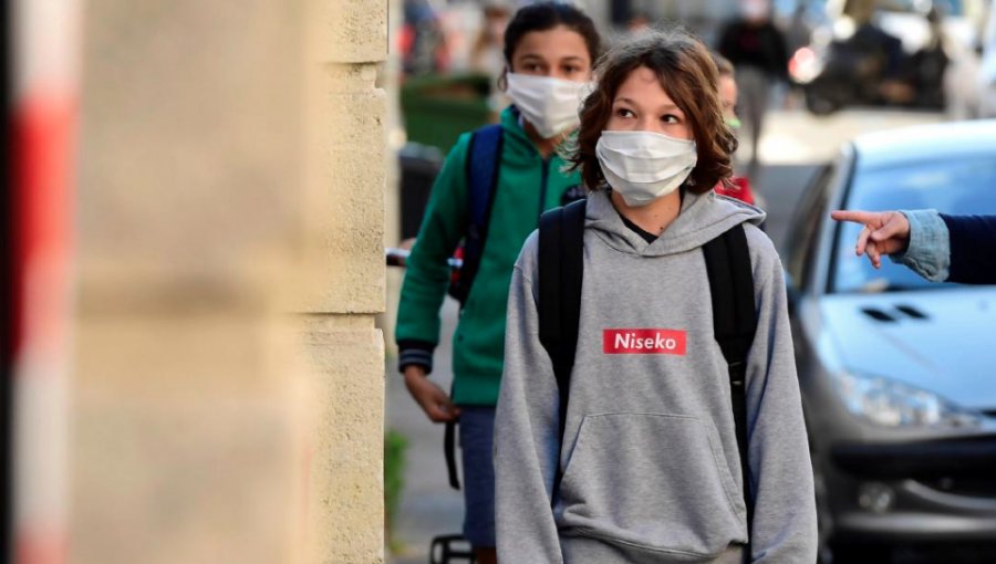Francia vuelve a cerrar 70 escuelas tras confirmarse nuevos casos de coronavirus