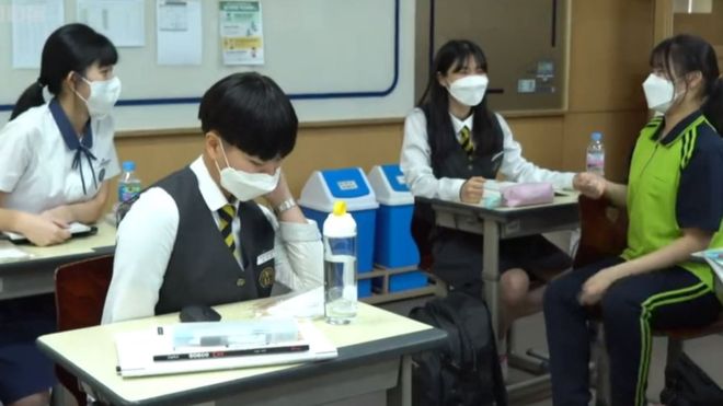 Corea del Sur cierra cientos de escuelas recién abiertas tras nuevos brotes de Covid-19