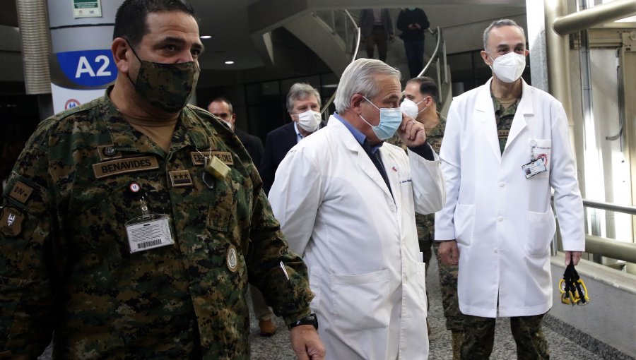 Ministros Mañalich y Espina anuncian más ventiladores mecánicos para Hospital Militar