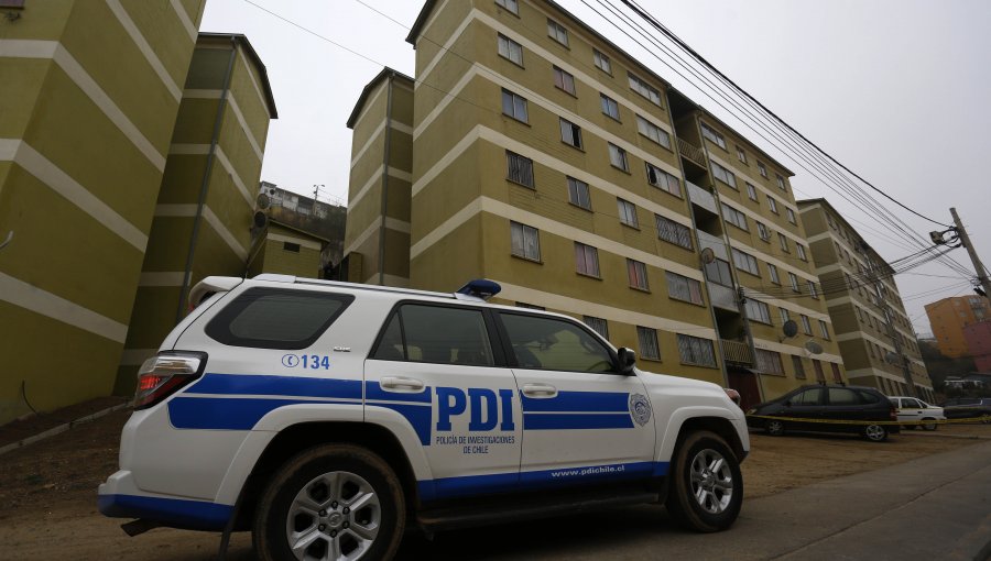 PDI entrega nuevos datos del doble homicidio en Valparaíso: Sujeto encontrado junto a dos degollados estaría involucrado