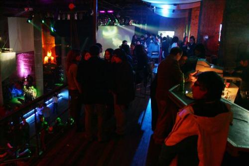 16 personas fueron detenidas en interior de club clandestino en Antofagasta