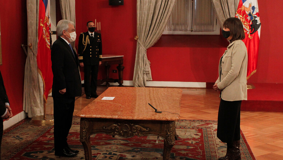 Presidente Piñera oficializa a Mónica Zalaquett como nueva Ministra de la Mujer y le pide "defender los valores de la vida y la familia"