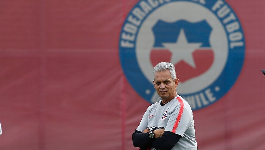 Ex jugador colombiano le "rogó" a Rueda que lo incorporara al cuerpo técnico de la Roja