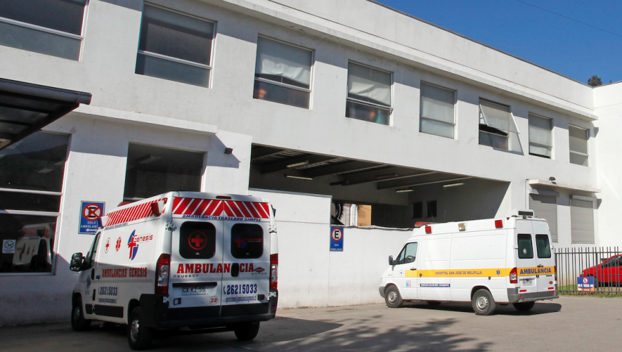 "Yo no atiendo pacos": Carabineras denuncian que médico del Hospital de Melipilla se negó a atenderlas