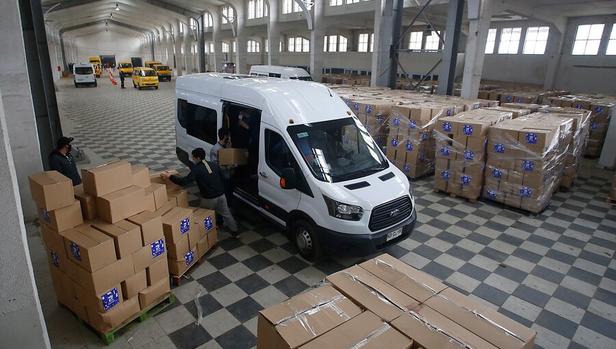 Cores de Valparaíso acuden a Contraloría para despejar dudas sobre la adquisición y entrega de las cajas de alimento