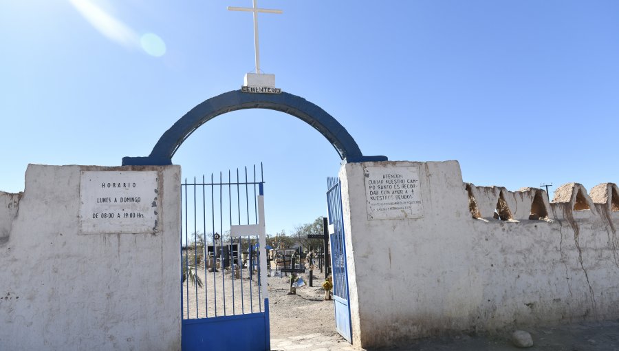 El dramático testimonio del párroco de San Pedro de Atacama: Relata que deben hacer fosas en el cementerio y la dura realidad que se vive en el norte del país