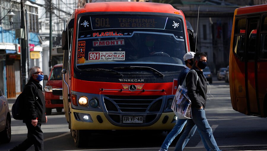Conductores logran acuerdo con el Gobierno y cancelan paro de micros anunciado en Valparaíso
