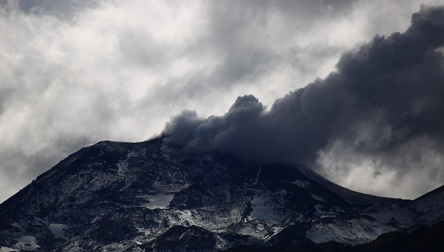 Alerta por eventuales columnas eruptivas de hasta 5 kilómetros en el Nevados de Chillán