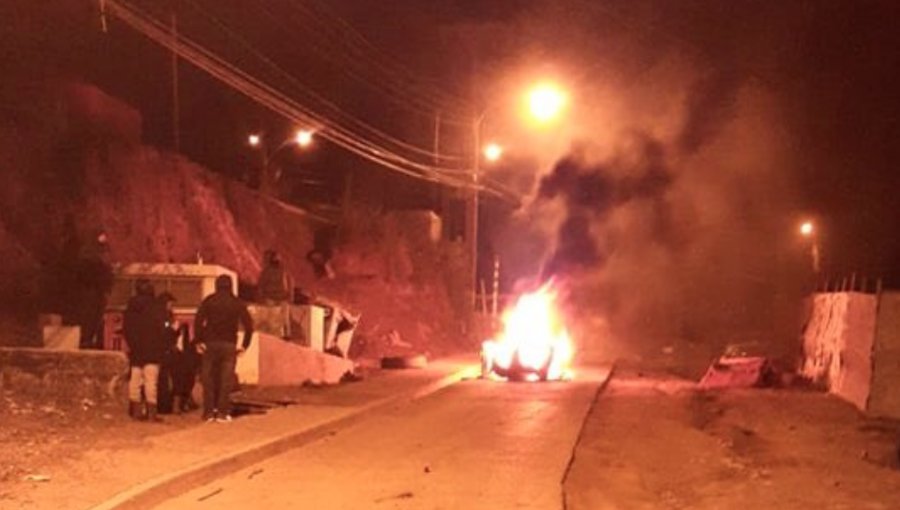 Intendente califica incidentes en Valparaíso de "violencia organizada", que obedecen a temas "políticos, ideológicos y revolucionarios"