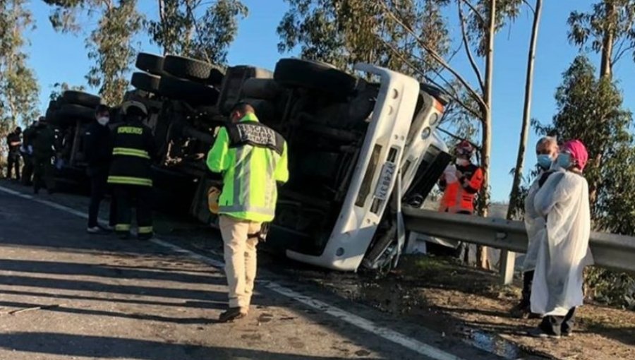 Conductor fallece luego que su camión terminara volcado en ruta de Cartagena