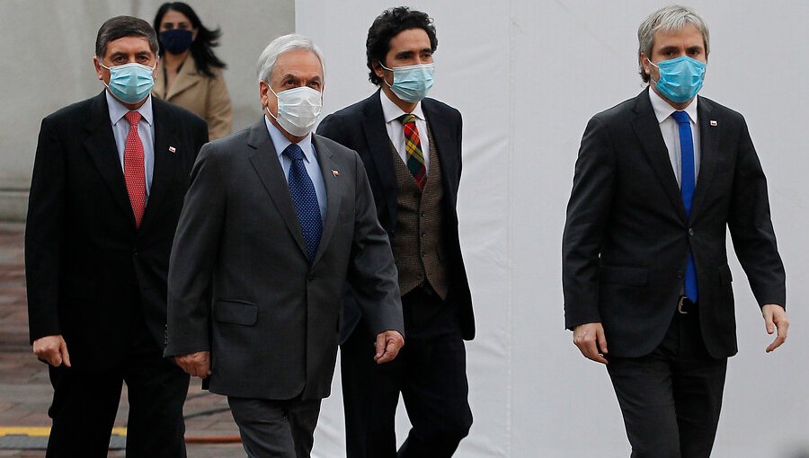 The Economist publica dura crítica al Gobierno de Piñera: "Ha sido torpe en proteger a los chilenos"