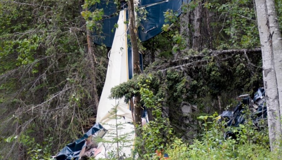 Mueren siete personas tras colisionar dos aviones ligeros en Alaska
