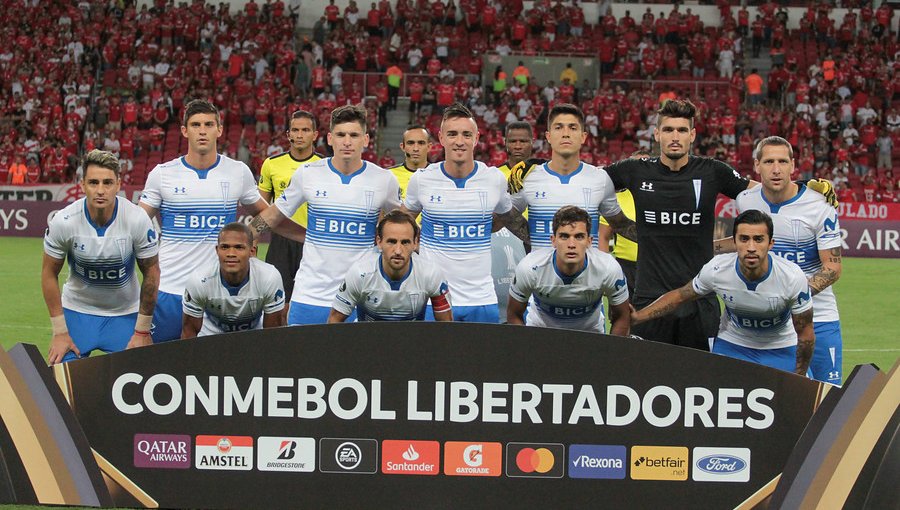 Clubes podrán realizar cinco cambios en partidos de Libertadores y Sudamericana
