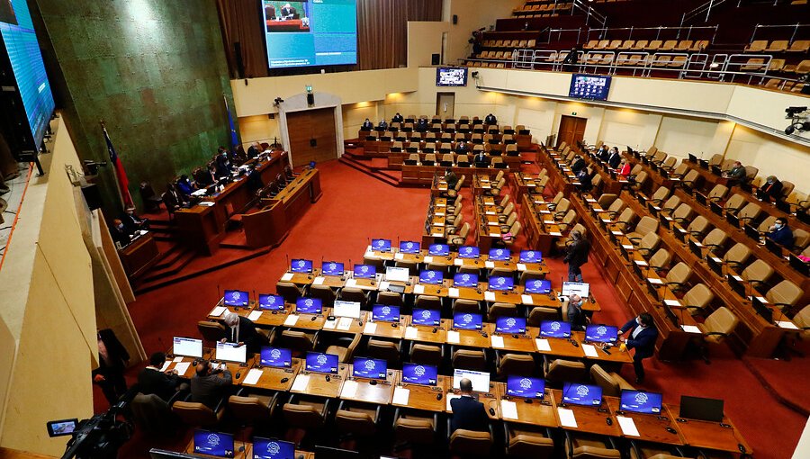 Proyecto que busca reducir el número de parlamentarios incluirá piso mínimo para ser electo