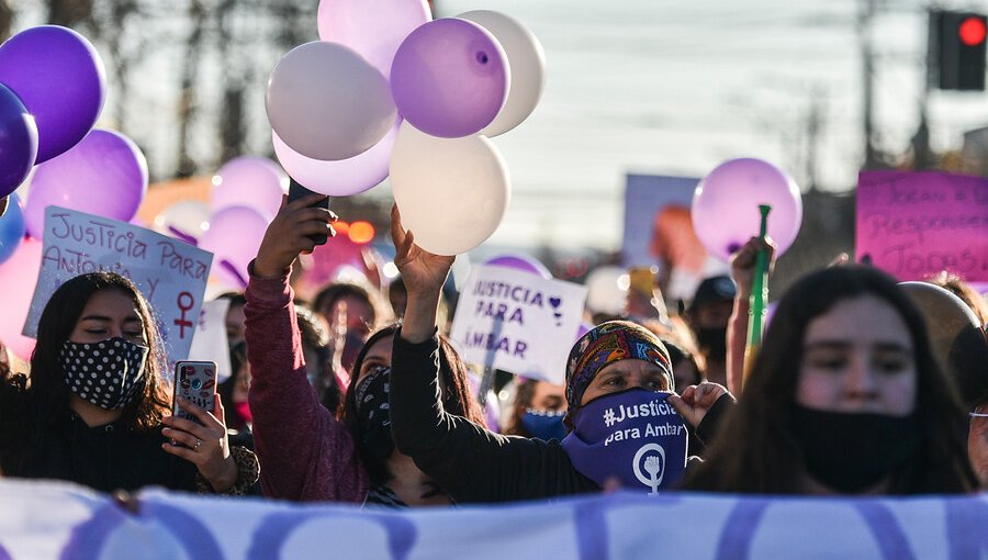 Más de un centenar de mujeres se manifiesta en las calles de Quilpué pidiendo "justicia para Ámbar"