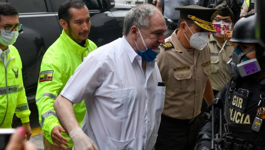 Ex presidente ecuatoriano Abdalá Bucaram fue detenido por presunta delincuencia organizada