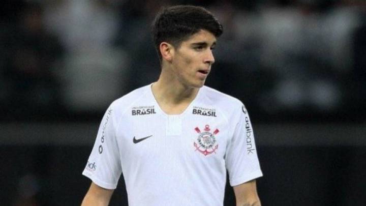 Prensa brasileña elogió a Ángelo Araos pese a derrota del Corinthians