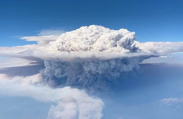Pirocumulonimbo, la peligrosa nube "artificial" de tormenta creada por incendios como los de California