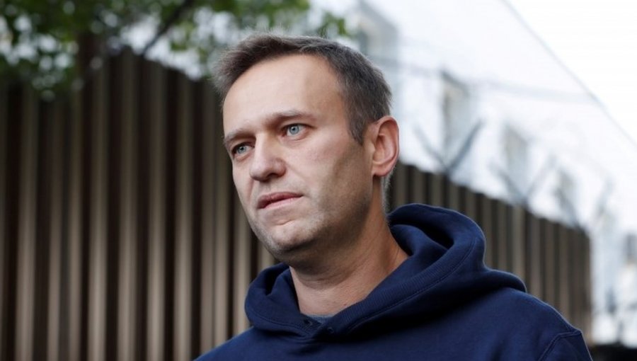Opositor ruso Alexei Navalny anunció que volvió "respirar sin ayuda" tras el presunto envenenamiento