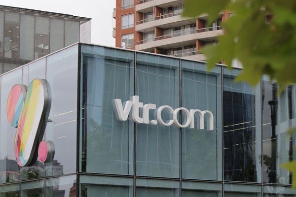 Caída masiva del servicio de Internet y televisión de VTR afecta a usuarios de la región Metropolitana
