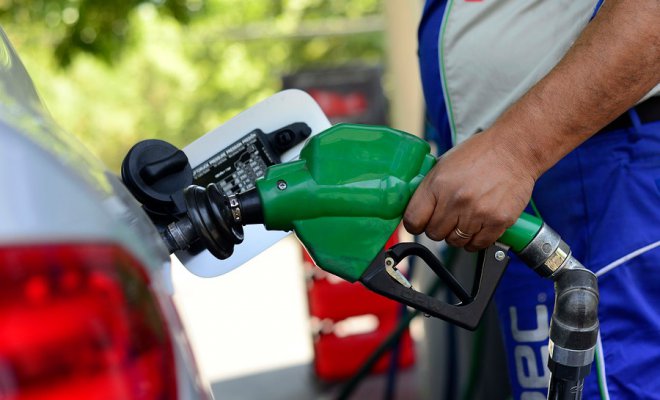 Precios de los combustibles volverán a bajar desde este jueves 17 luego de cuatro semanas al alza