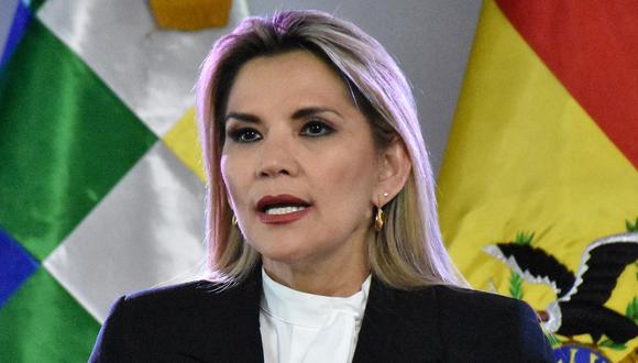 Presidenta interina de Bolivia, Jeanine Áñez, renunció a la carrera electoral
