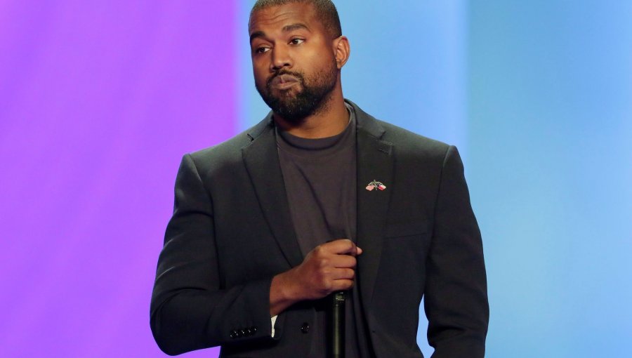 El nuevo escándalo de Kanye West: ¡Orinó un Grammy en protesta contra la industria discográfica!