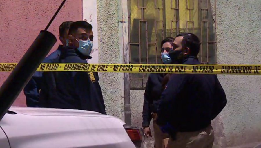 Violenta riña en domicilio de San Joaquín termina con dos sujetos muertos