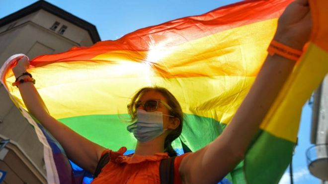 “Zonas libres de LGBT”: la polémica iniciativa que pretende acabar con la "ideología gay" en Polonia