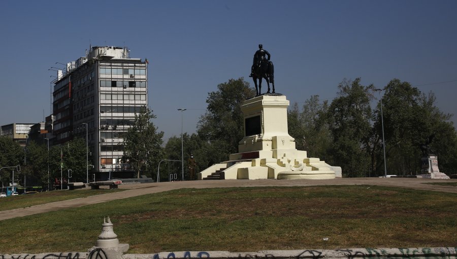 Consejo de Monumentos Nacionales estudia traslado de estatua de Baquedano