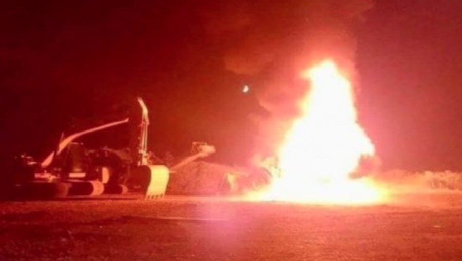 Nuevo ataque incendiario en Carahue deja al menos 12 vehículos destruidos